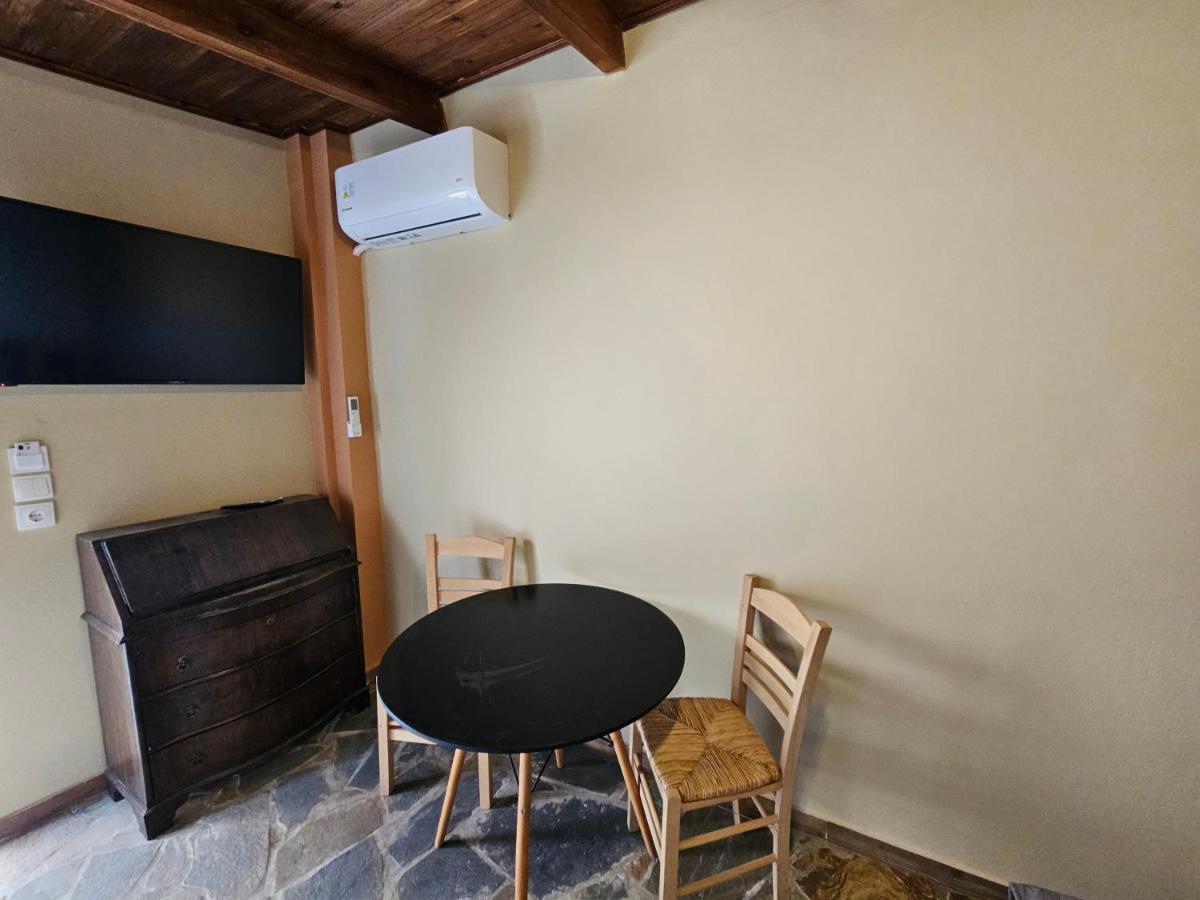 Villa Clotho Pórto Ráfti Екстериор снимка