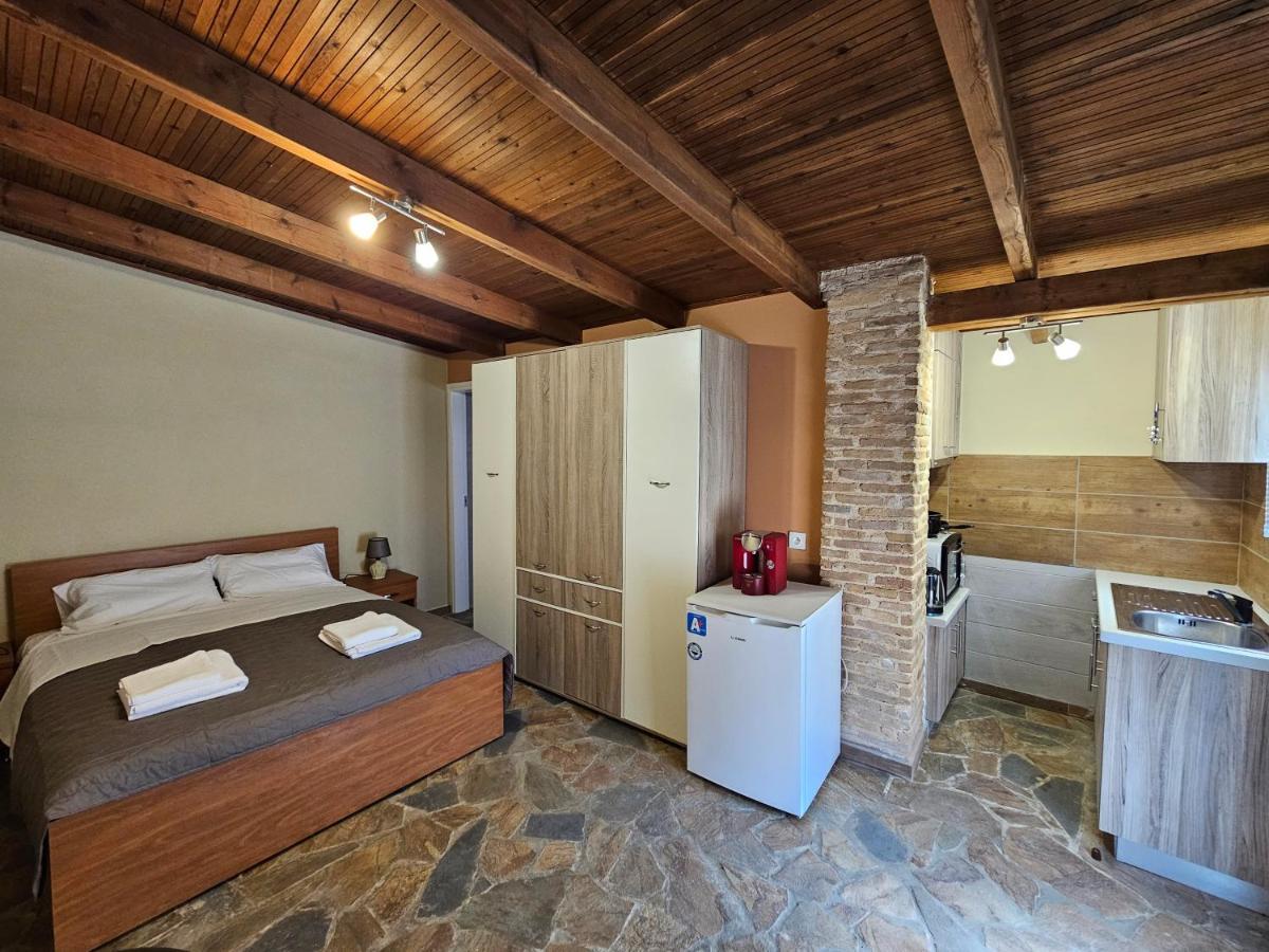 Villa Clotho Pórto Ráfti Екстериор снимка